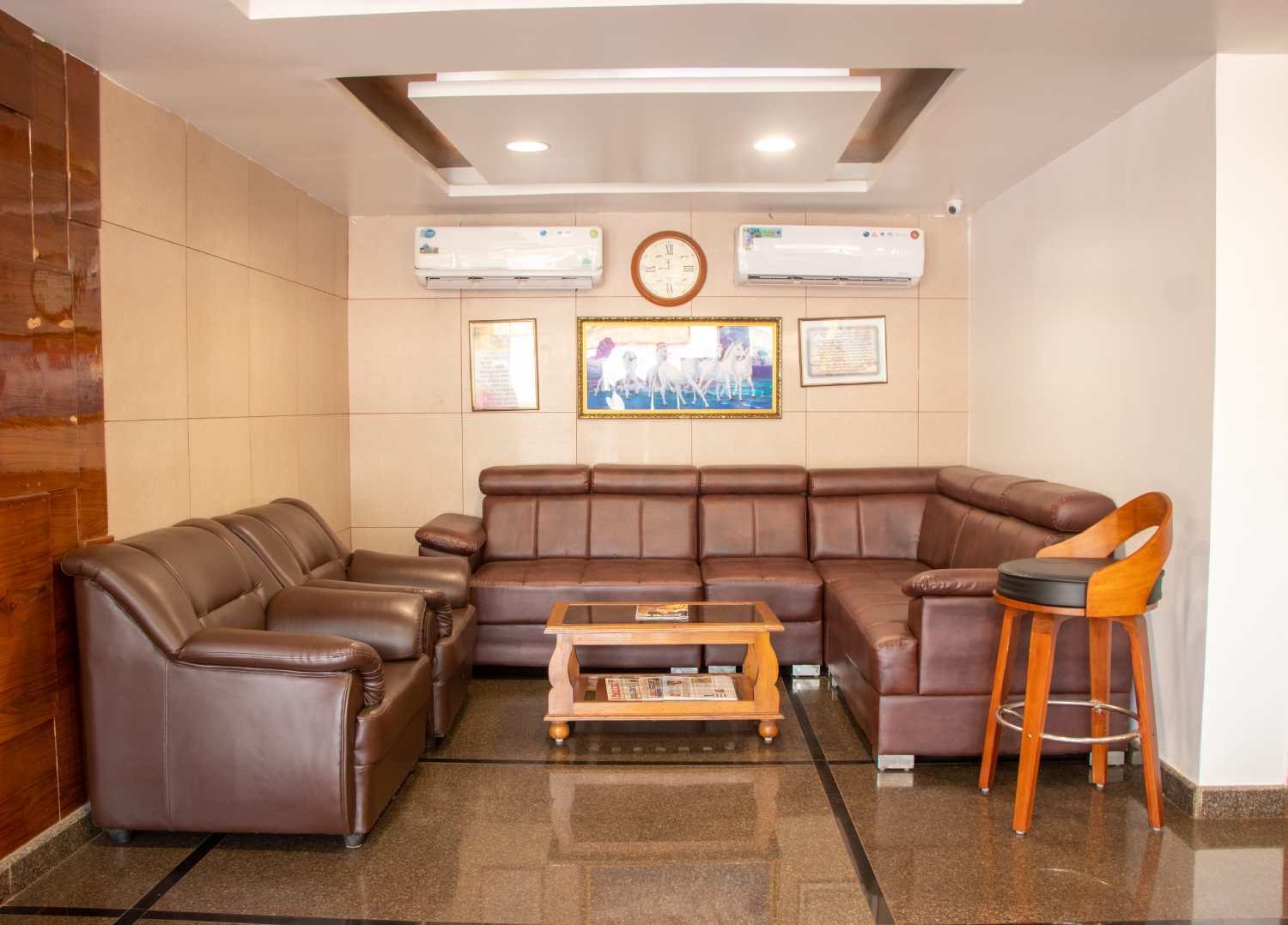 Hotel OM International common area and facilities
